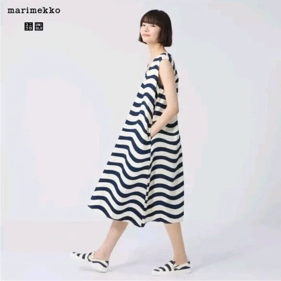 ๐ NWT Marimekko x Uniqlo Navy and White Wave Pattern Midi Dress- size L ๐ - Picture 2 of 9